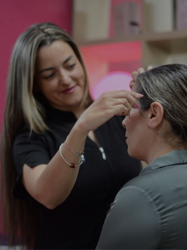 La Femme Beauty Diseño de Cejas en El Prat de Llobregat