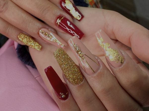 Manicuras de La Femme El Prat de Llobregat Extensión de Uñas & Nail Art