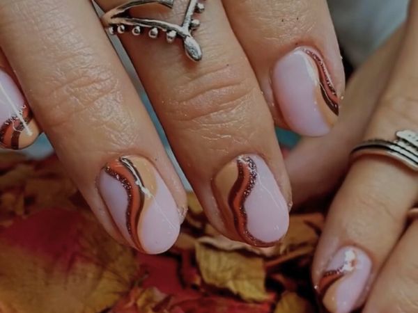 Manicuras de La Femme El Prat de Llobregat Manicura Essencial Nail Art