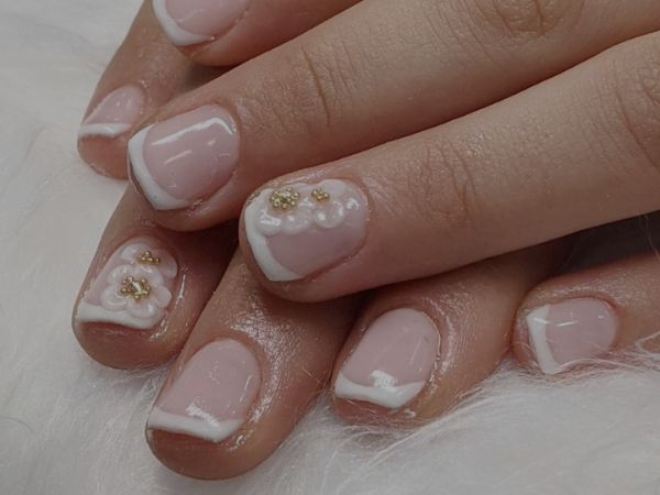 Manicuras de La Femme El Prat de Llobregat Manicura Spa Cenrto de uñas Nail Art