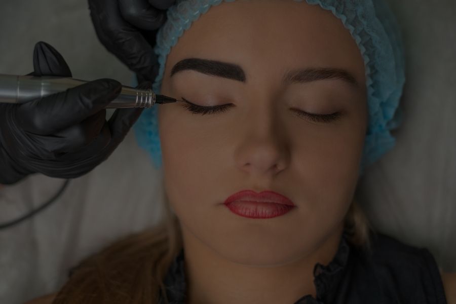 Cómo mantener la micropigmentación de cejas por más tiempo
