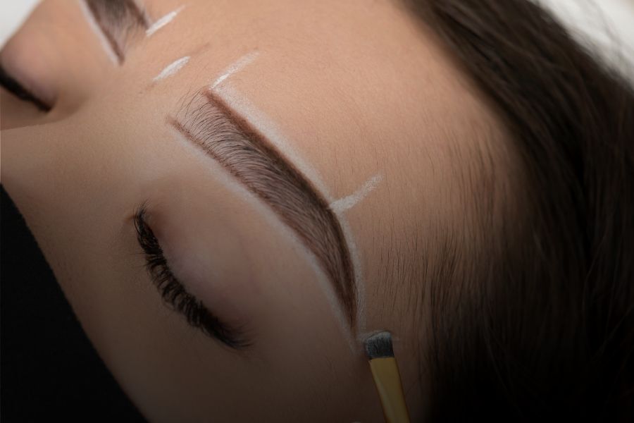 Diseño de cejas personalizado: ¿cómo encontrar el estilo perfecto?