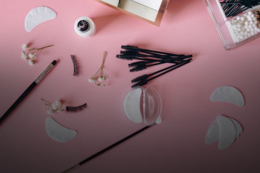 Qué hacer si se te caen las extensiones de pestañas