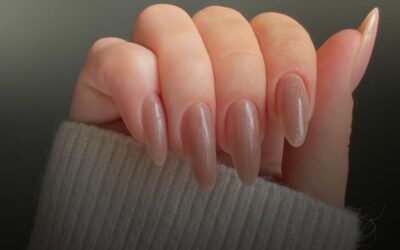 Uñas acrílicas y moda: cómo combinarlas con tu estilo