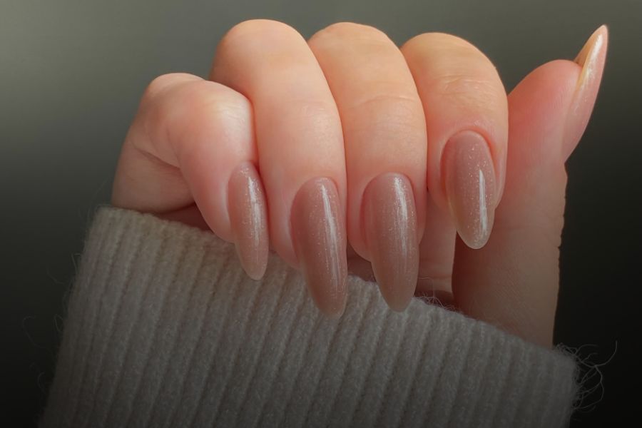 Uñas acrílicas y moda: cómo combinarlas con tu estilo